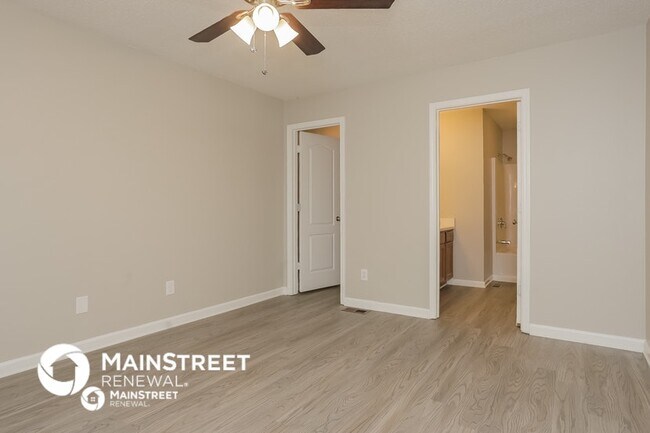 Building Photo - 8 Indian Hills Dr