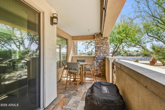 Building Photo - 4909 N Woodmere Fairway