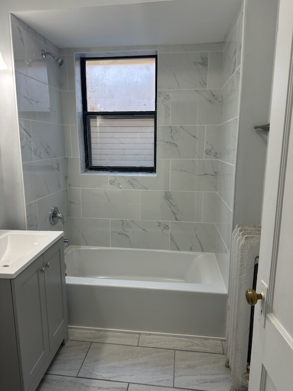 Building Photo - 4425 N Paulina St