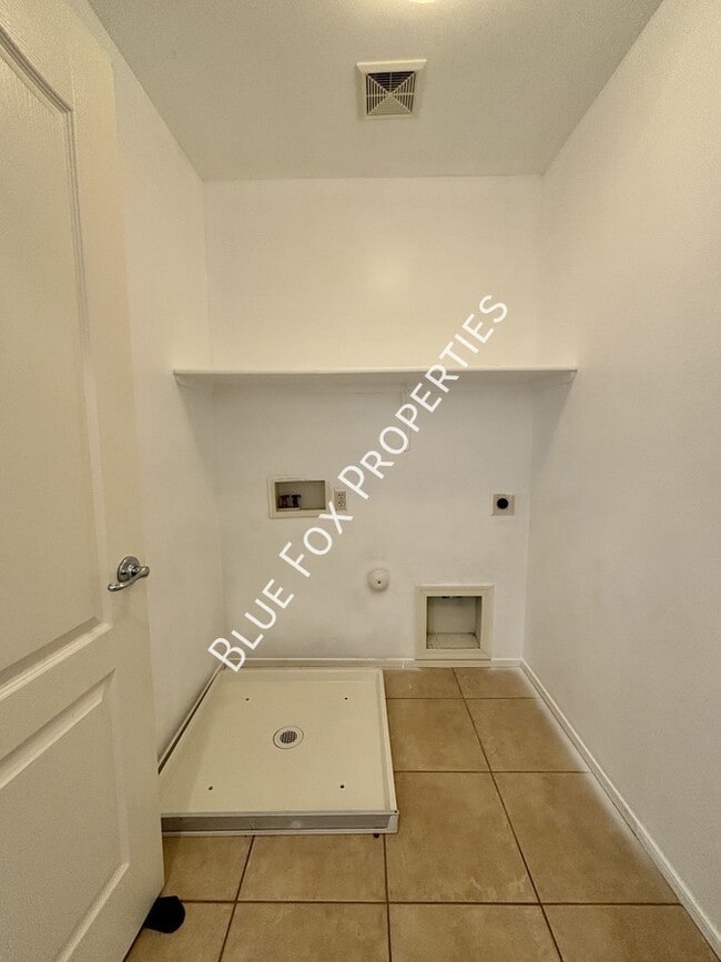 Building Photo - 3534 W Goshen Dr
