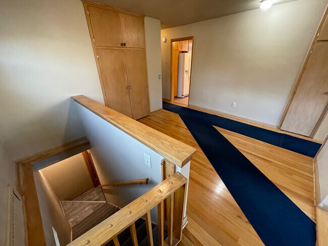 Building Photo - 664 Sprague St