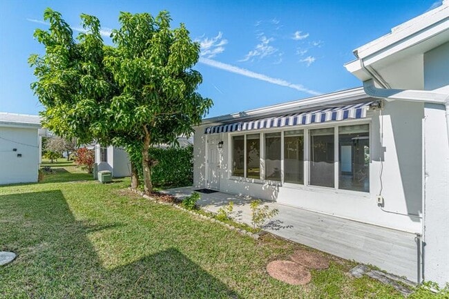 Building Photo - 330 S Golf Blvd