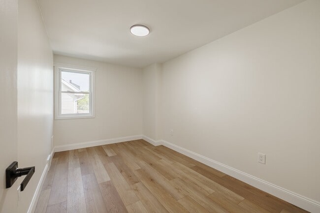 Building Photo - 165 Culver Pkwy