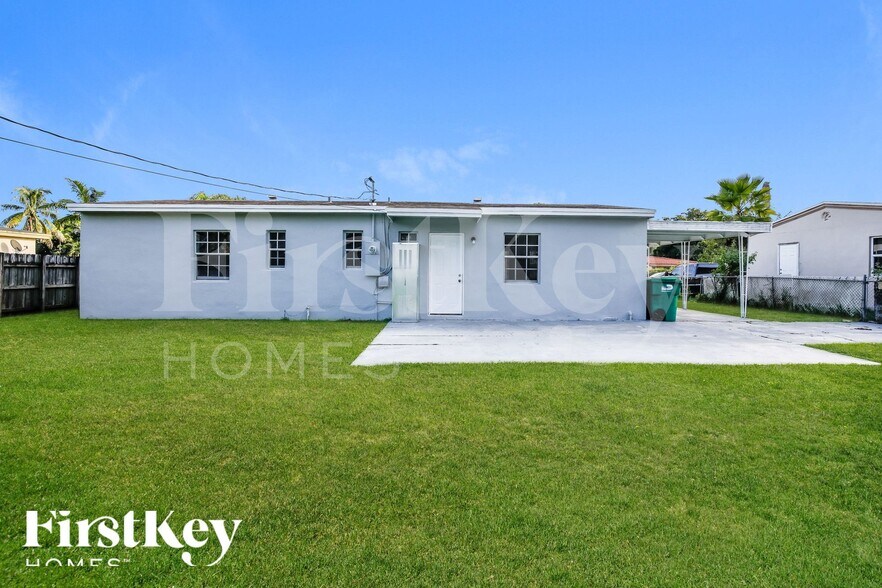 Building Photo - 601 NW 194th St