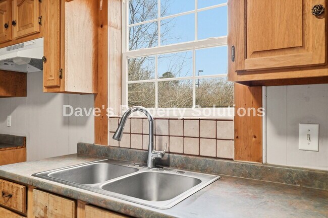 Building Photo - Charming Updated Home in Prime Winston-Salem Location