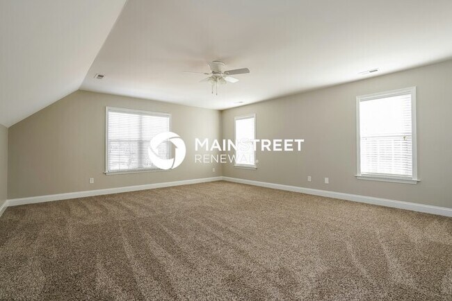 Building Photo - 3 Bedroom Pet-Friendly Home in Wendell, NC with Main Street Renewal