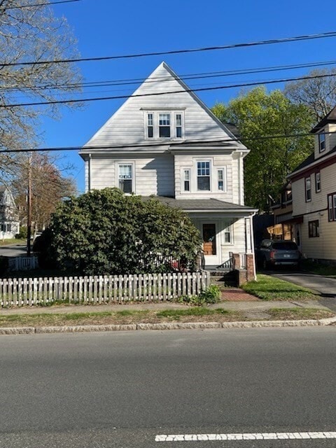Building Photo - 208 Brush Hill Rd