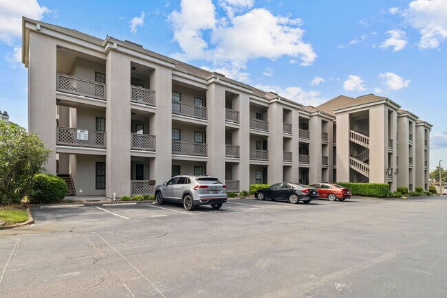 Building Photo - 401 Harbour Point