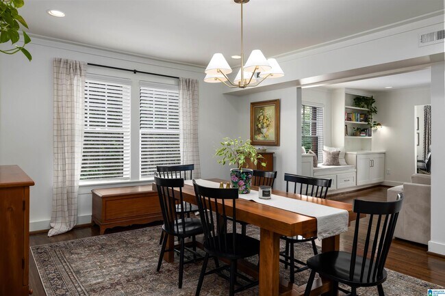 Building Photo - 1305 31st St S