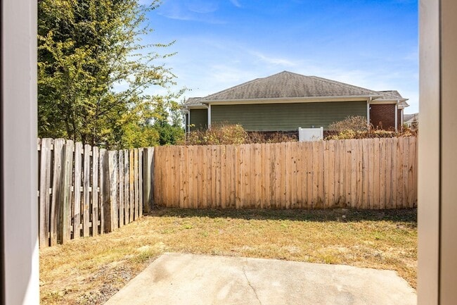 Building Photo - 422 Northrop Pl
