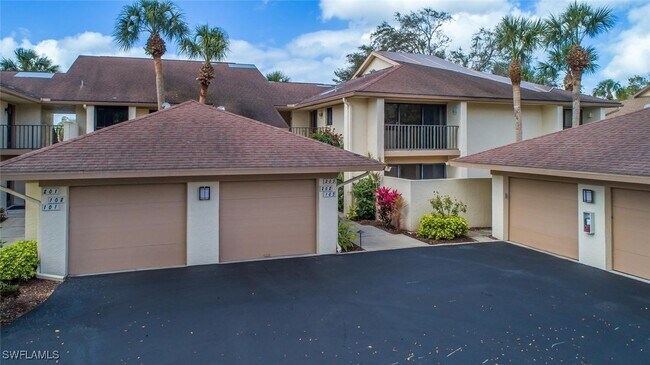 Building Photo - 537 Lake Louise Cir