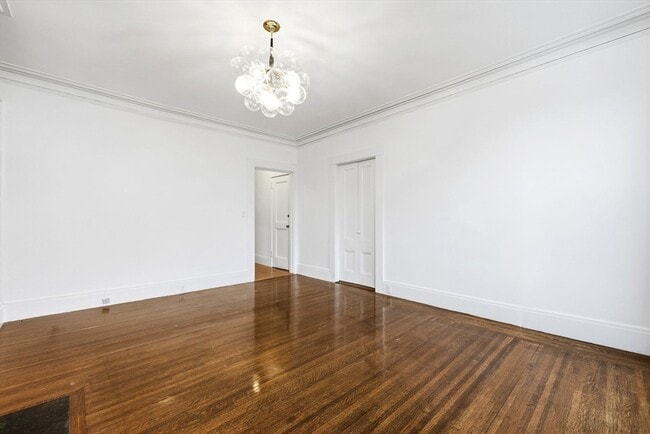 Building Photo - 93 Pinckney St