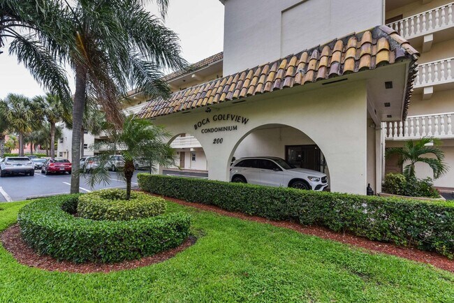 Building Photo - 200 E Royal Palm Rd