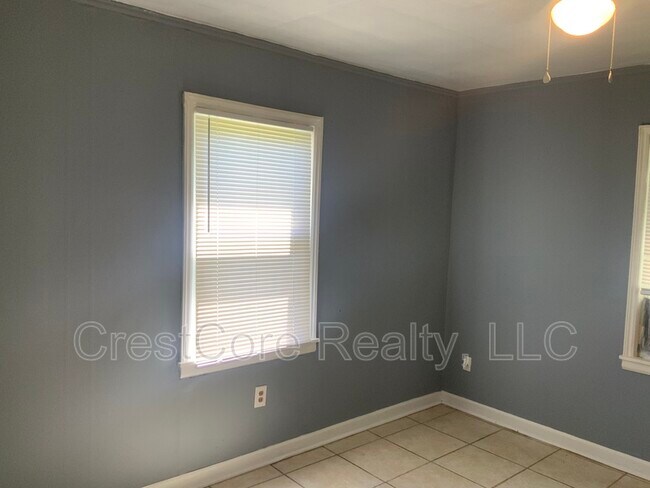 Building Photo - 4866 Tutwiler Ave