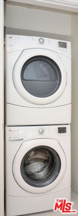 Building Photo - 1462 S Shenandoah St