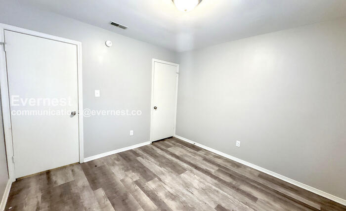 Building Photo - 2330 Grayson Valley Dr