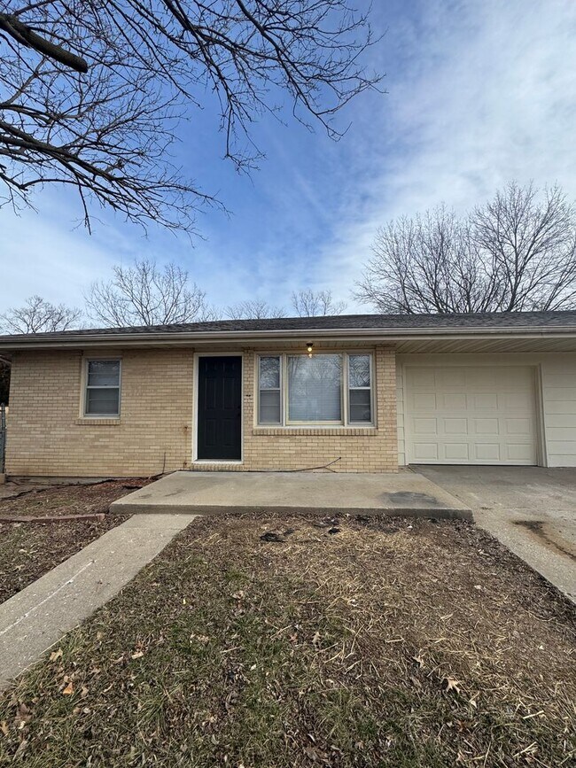 Building Photo - 2812 Mulberry Rd