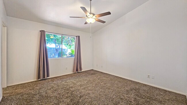 Building Photo - NEAR WESTGATE! Delightful 4bdr Corner Lot ...