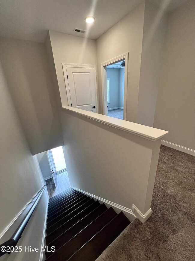 Building Photo - 2105 N Kali Ln