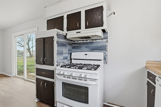 Building Photo - 1520 SE 48th Pl