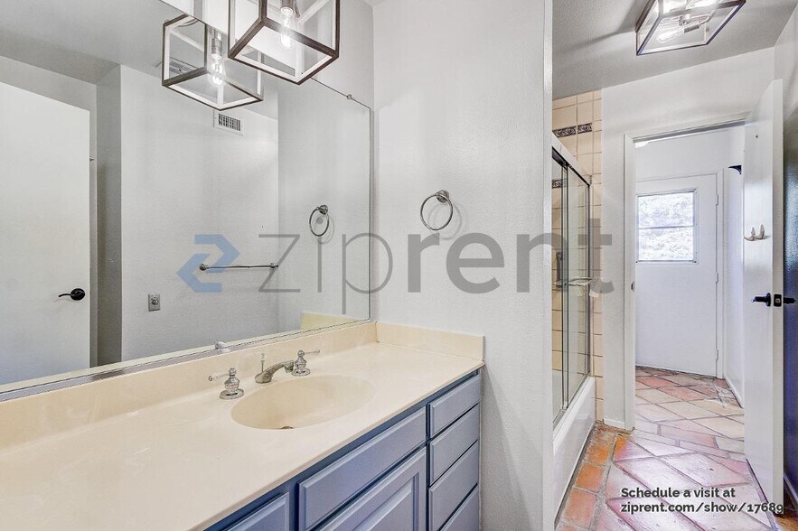 Building Photo - 24401 Regina St