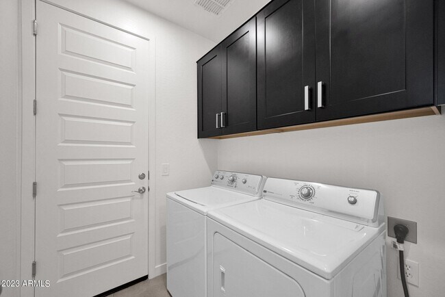 Building Photo - 9863 E Tungsten Dr