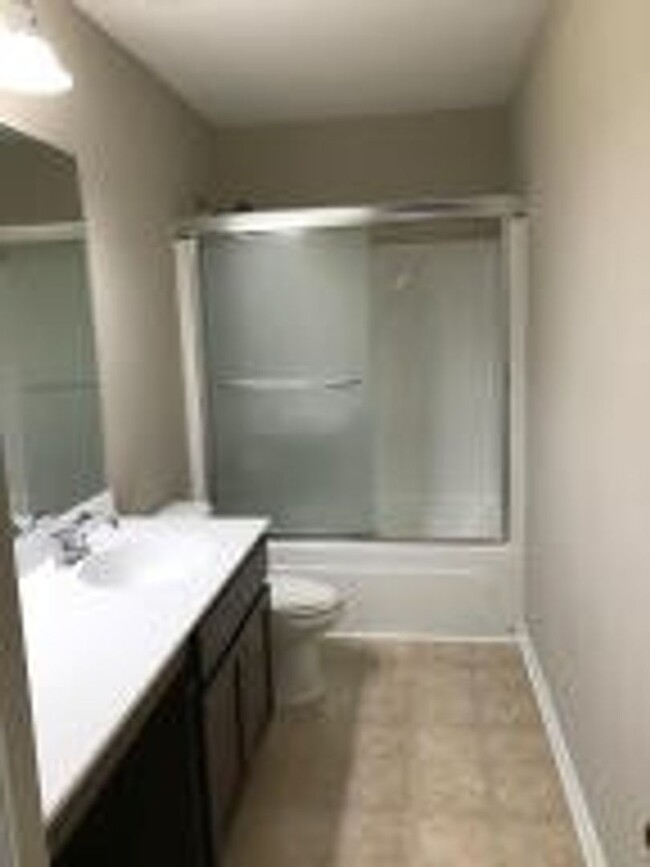 Building Photo - Two story traditional home in Sophia Landing.
