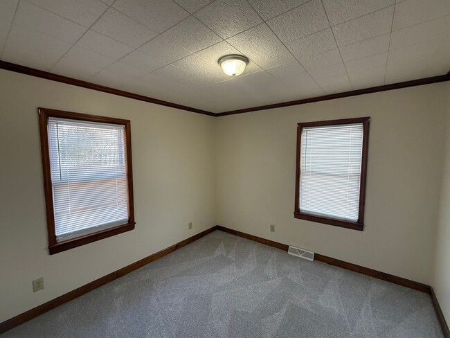 Building Photo - Two-Three bedroom, 1 bath house in Graham