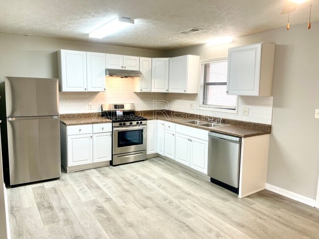 Building Photo - 133 Appleton Blvd