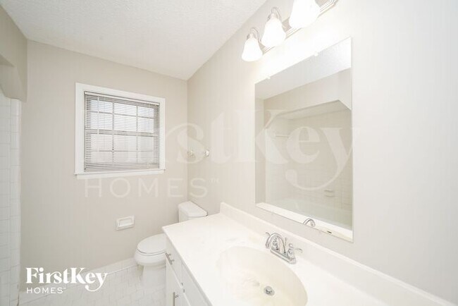 Building Photo - 6319 Solway Dr