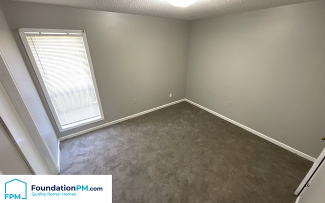 Building Photo - 968 Chesterton Dr
