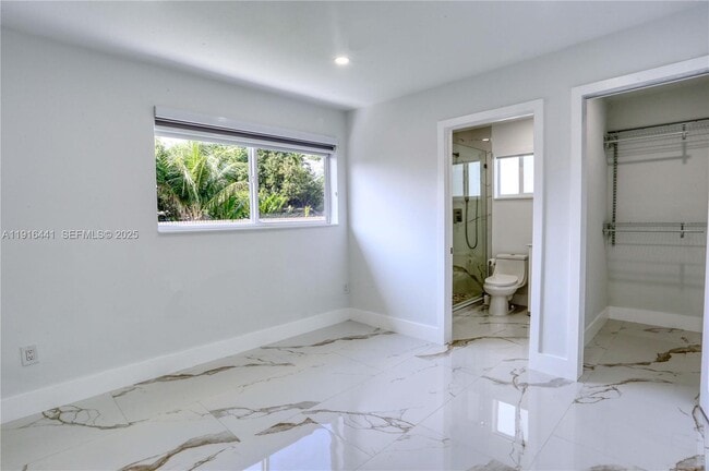 Building Photo - 3305 SW 2nd St