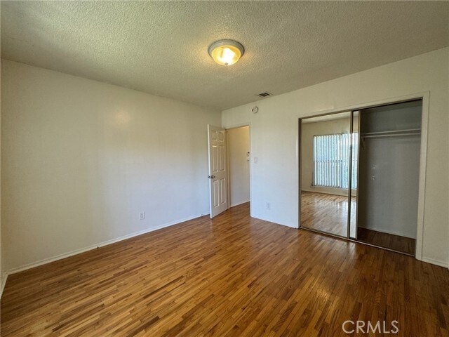 Building Photo - 1372 W 36th St