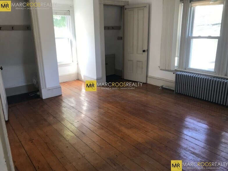 Building Photo - 80 Curtis St