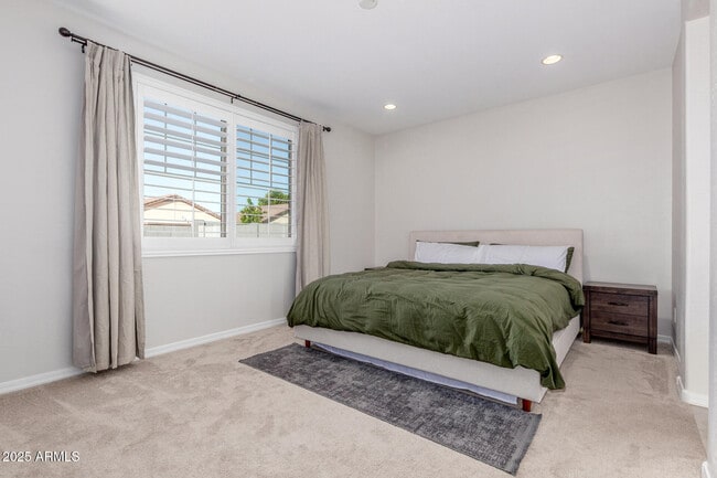 Building Photo - 3872 N 103rd Ave