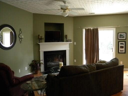 Building Photo - 431 Lantern Wood Dr