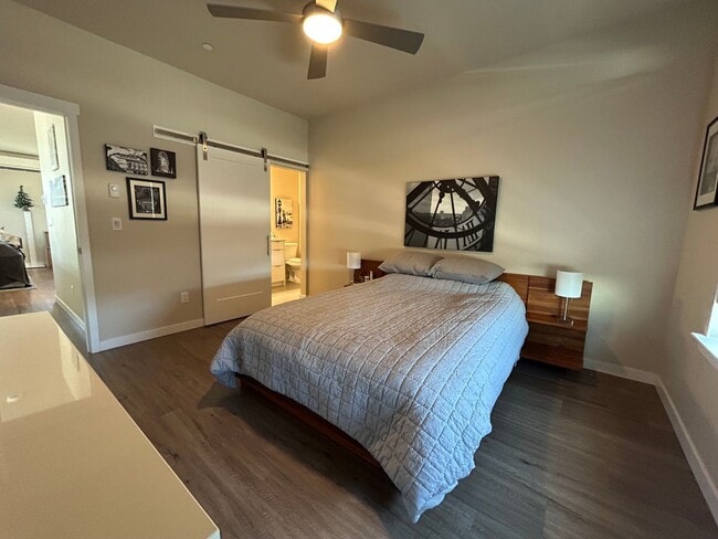 Building Photo - 3 Bedroom 2 Bath Home in Cordata with Garage