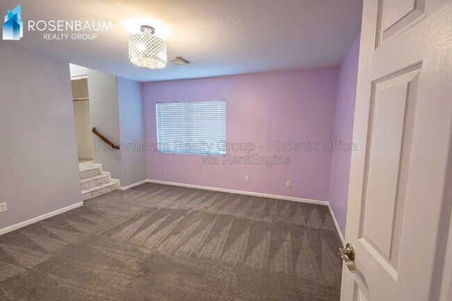 Building Photo - 4711 S Newport St