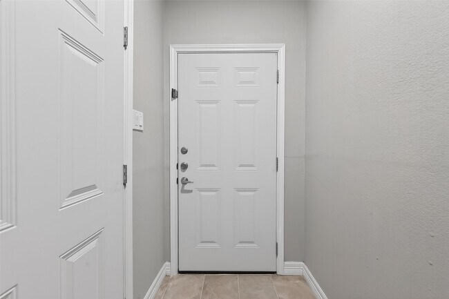 Building Photo - 12707 Boheme Dr