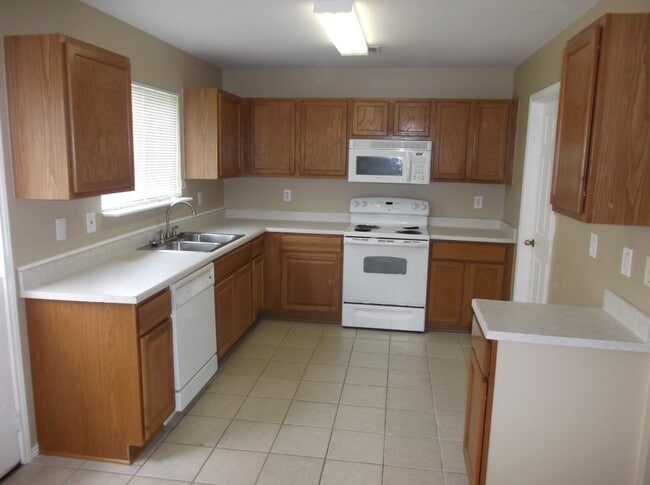 Building Photo - 246 Blue Juniper