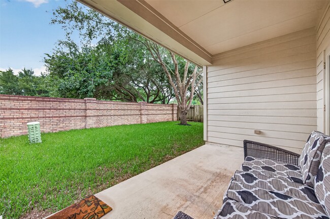 Building Photo - 24518 Carlton Springs Ln