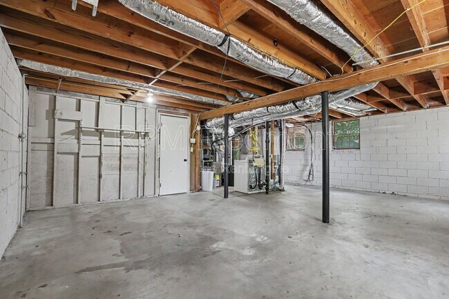 Building Photo - 2931 Appling Cir