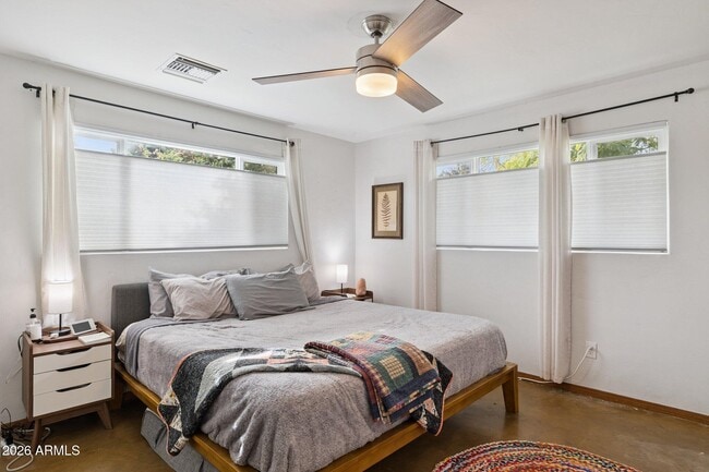 Building Photo - 6721 N 12th Wy