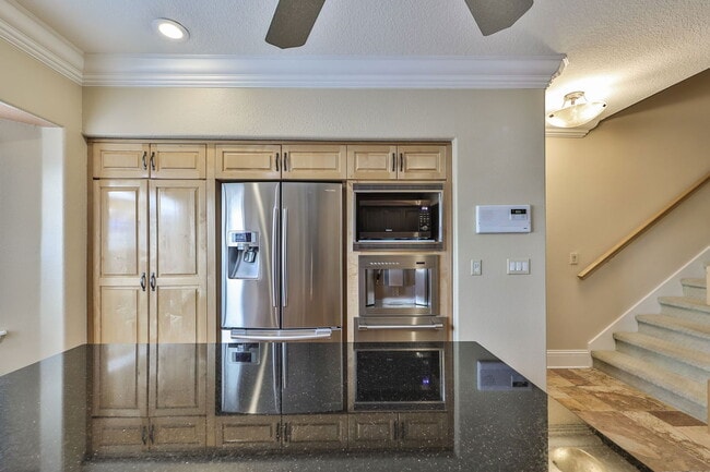 Building Photo - 1593 Pinellas Bayway S