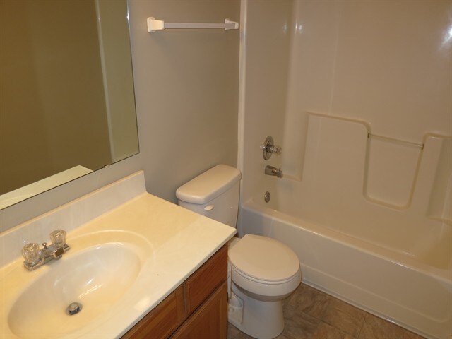 Building Photo - 3836 Rosefinch Circle