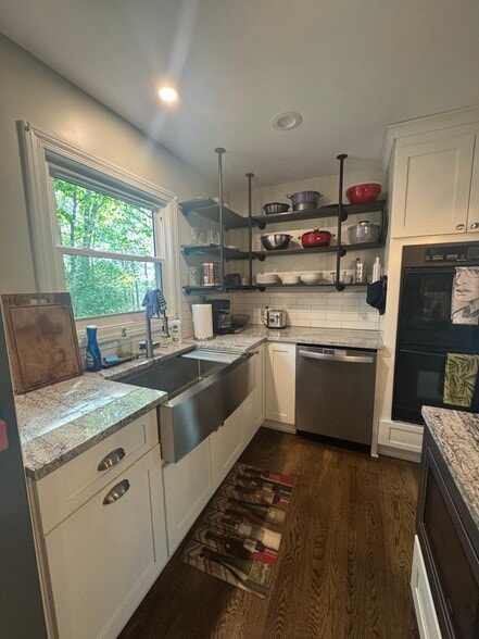 Building Photo - 585 Kings Peak Dr