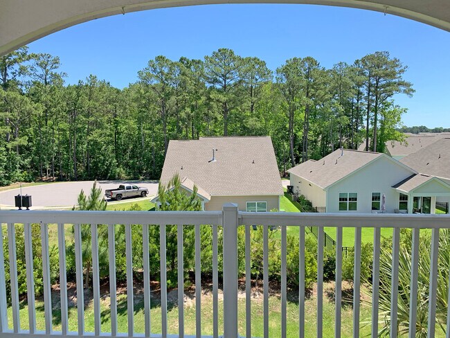 Building Photo - 4141 Hibiscus Dr