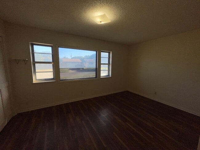 Building Photo - 3626 San Blas Dr