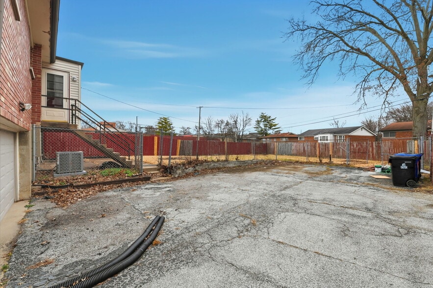 Building Photo - 1152 Burch Ln