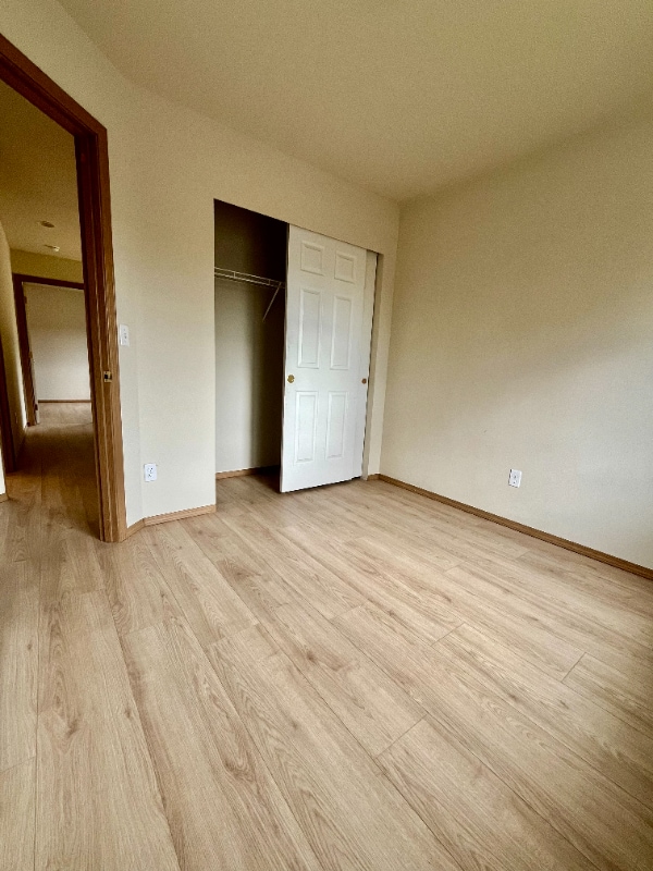 Building Photo - 512 Hazel St